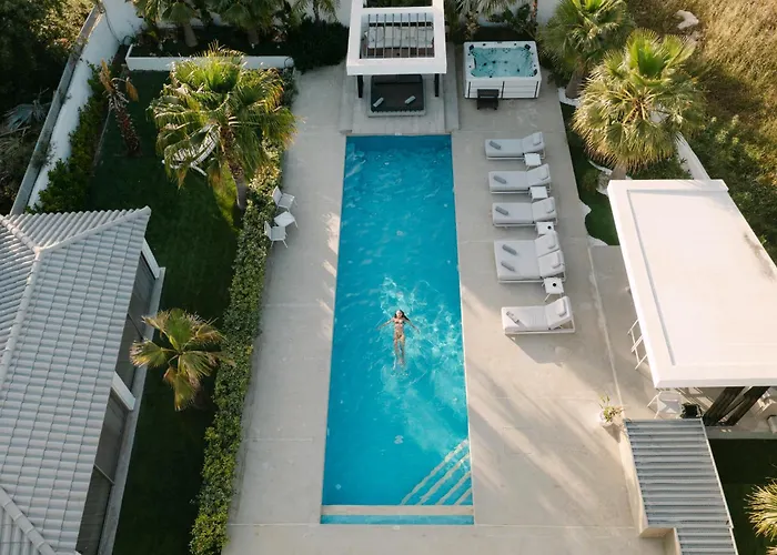 M Mansion Вилла Pefki (Rhodes)