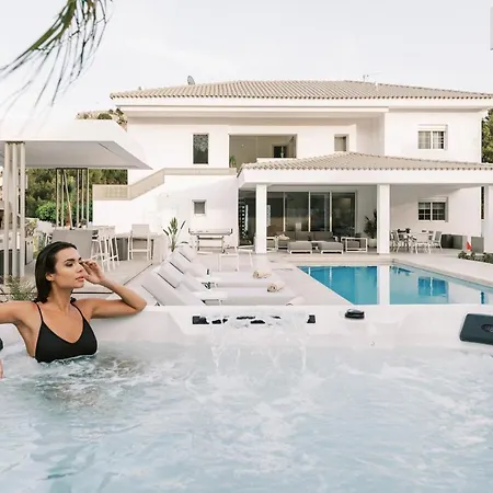 M Mansion * Pefki (Rhodes)