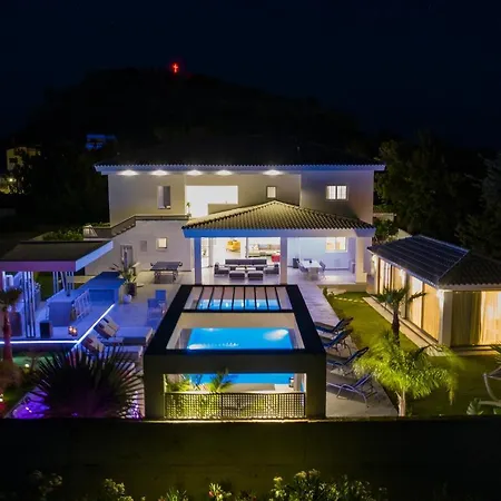 Villa M Mansion Pefki (Rhodes)