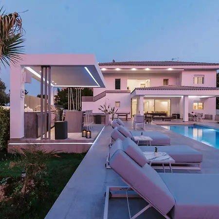 M Mansion *