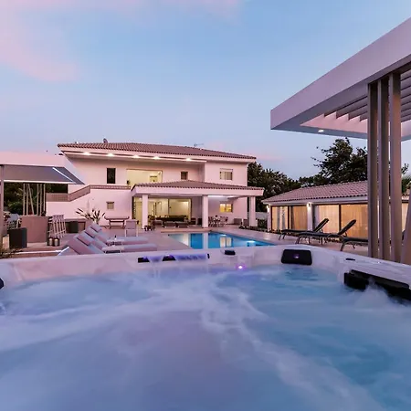 M Mansion Villa Pefki (Rhodes)