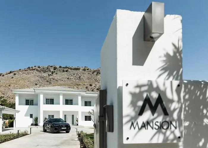 M Mansion * Pefki